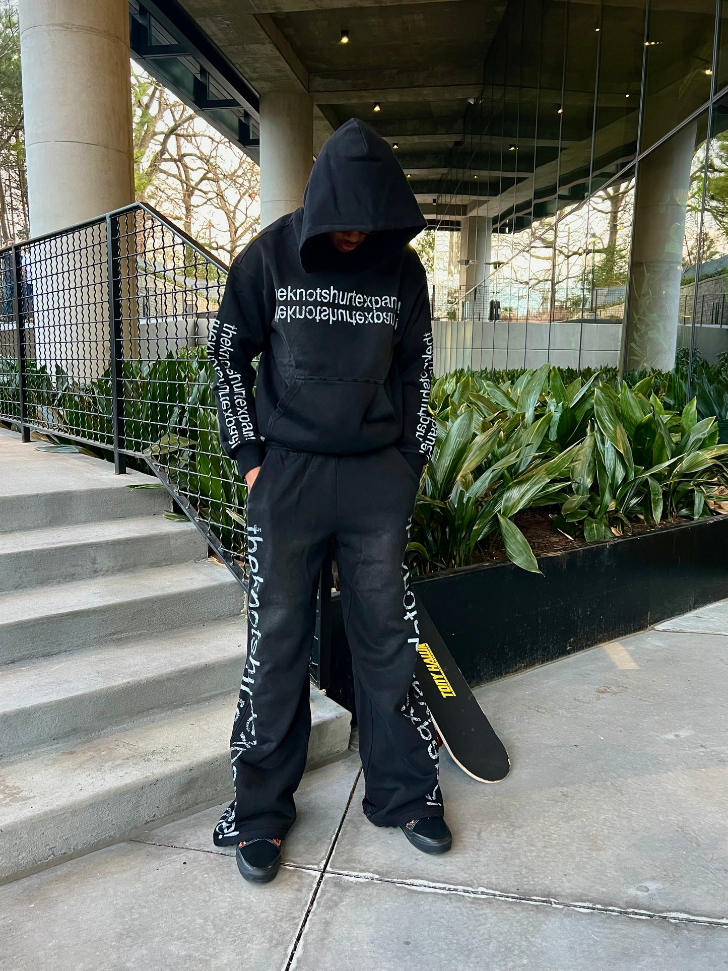 TITLE LOUNGE SWEATS