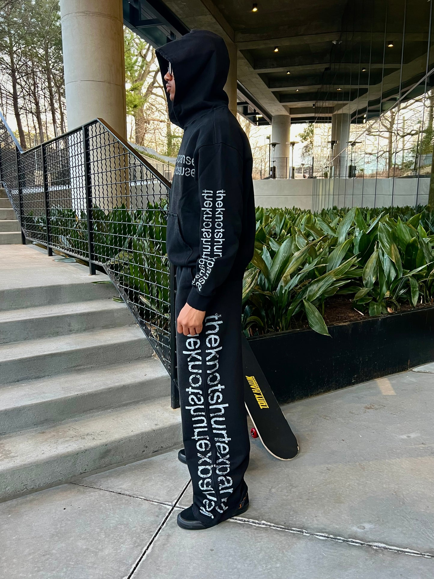 TITLE LOUNGE SWEATS